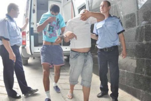 Proxeneţii care au obligat o minoră cu HIV să se prostitueze sunt arestaţi